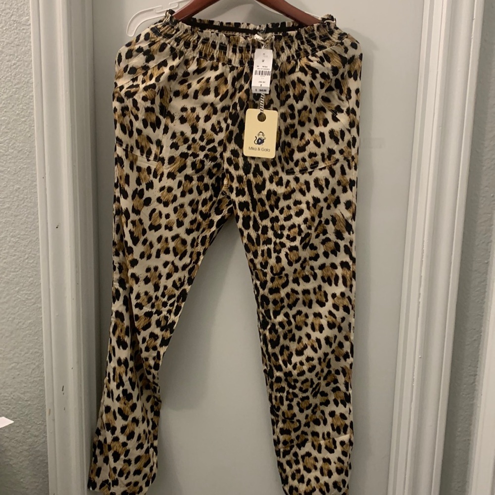 NEW Mika & Gala Leopard beige joggers pant